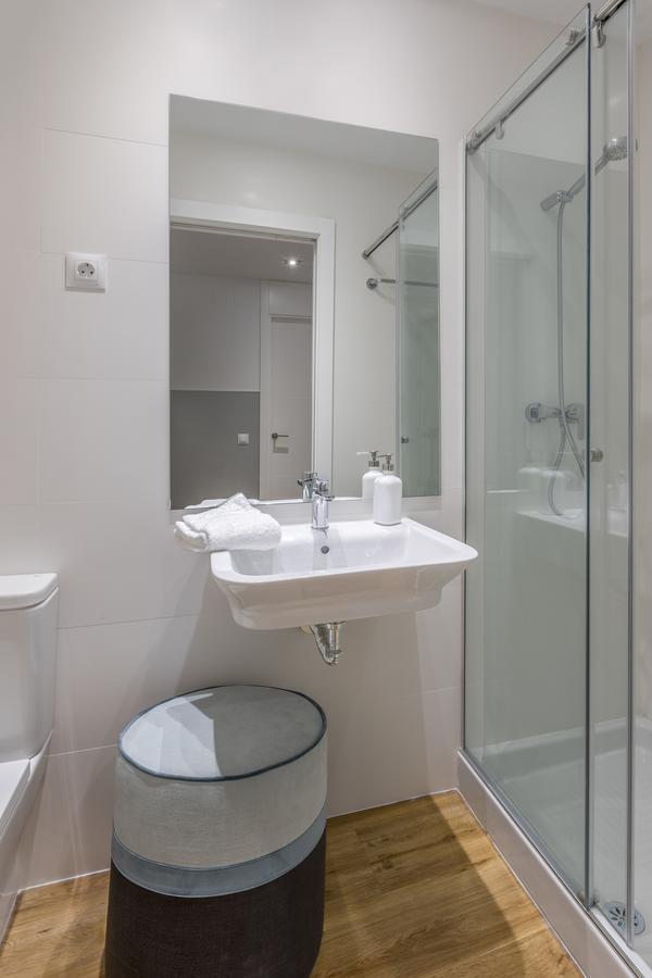 Slow Suites Bellas Artes Madrid Luaran gambar