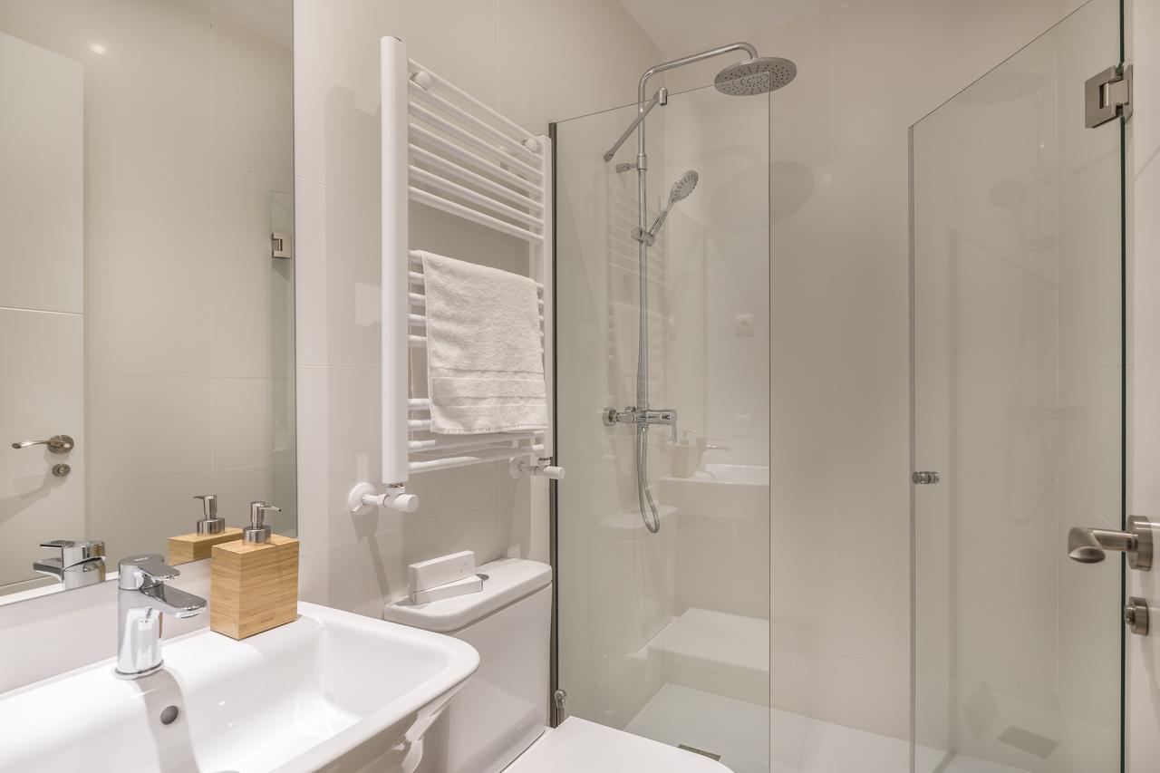 Slow Suites Bellas Artes Madrid Luaran gambar